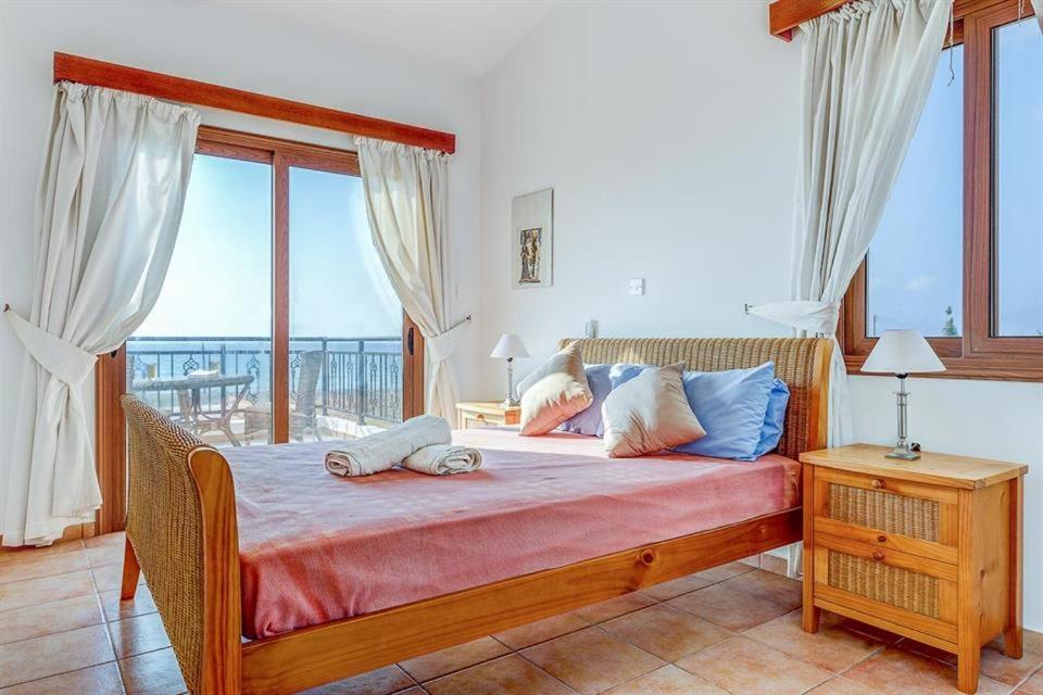 Argaka Beachfront Villa Пафос Екстериор снимка
